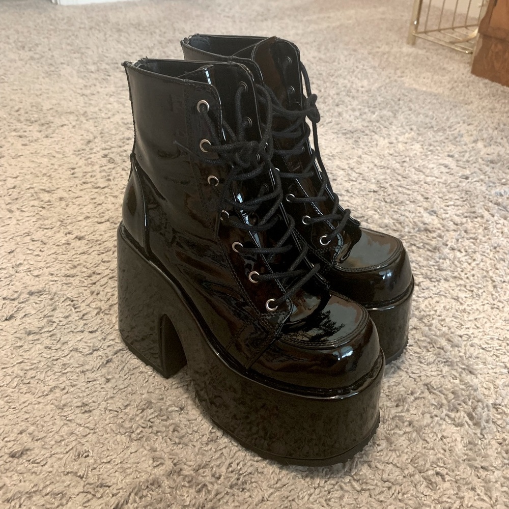 DEMONIA CAMEL 203
